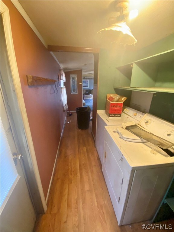 Bathroom featuring ornamental molding, independent