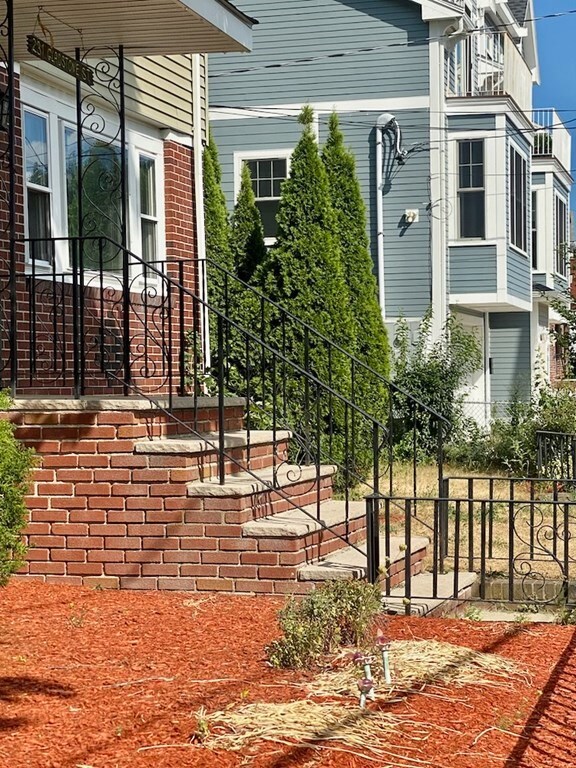 231 Gladstone St unit 1, Boston, MA 02128 - photo 6