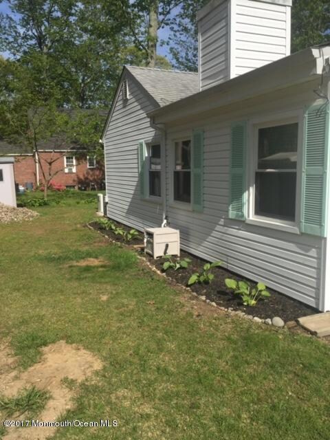 189 Pinecrest Rd, Oakhurst, NJ 07755 - photo 2