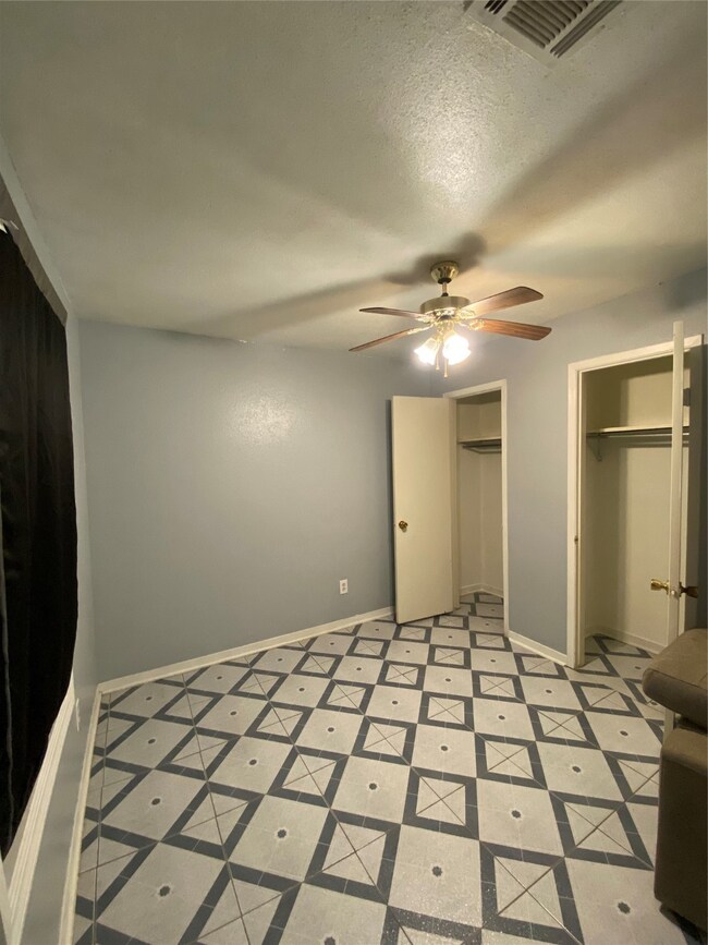 2223 Twinbrooke Dr, Houston, TX 77088 - photo 6