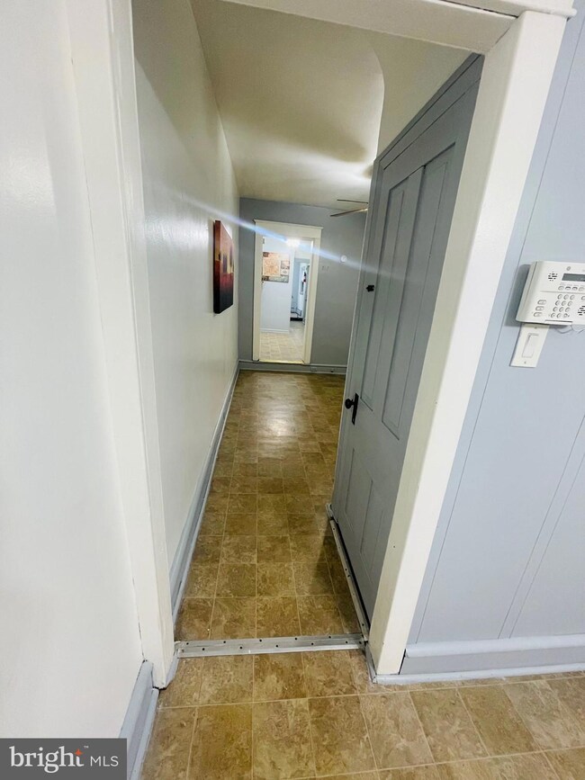 532 S 6th St, Reading, PA 19602 - photo 4