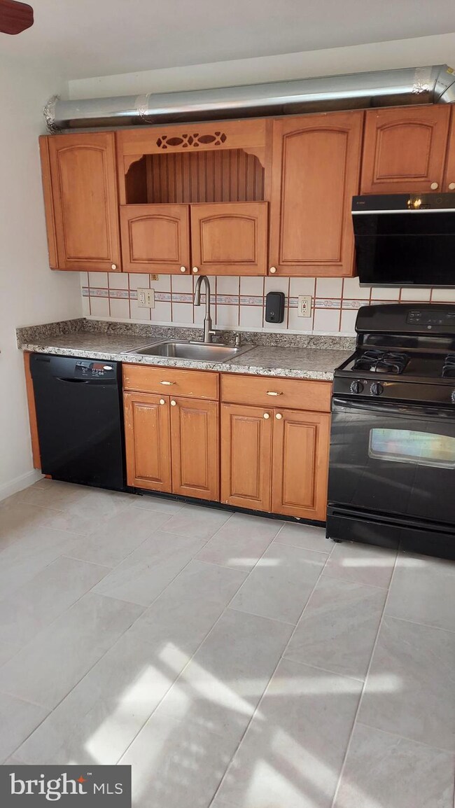 6251 Parallel Ln, Columbia, MD 21045 - photo 7