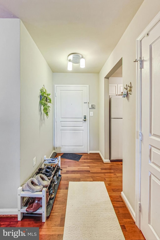 Savoy Park unit 416, Falls Church, VA 22041 - photo 2