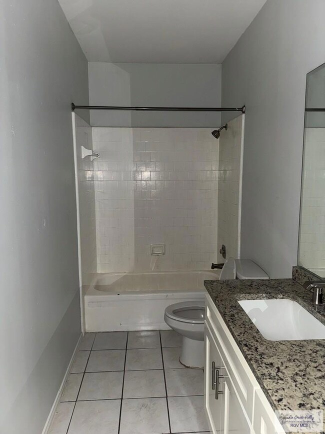 806 Continental Dr unit 5, Brownsville, TX 78520 - photo 5