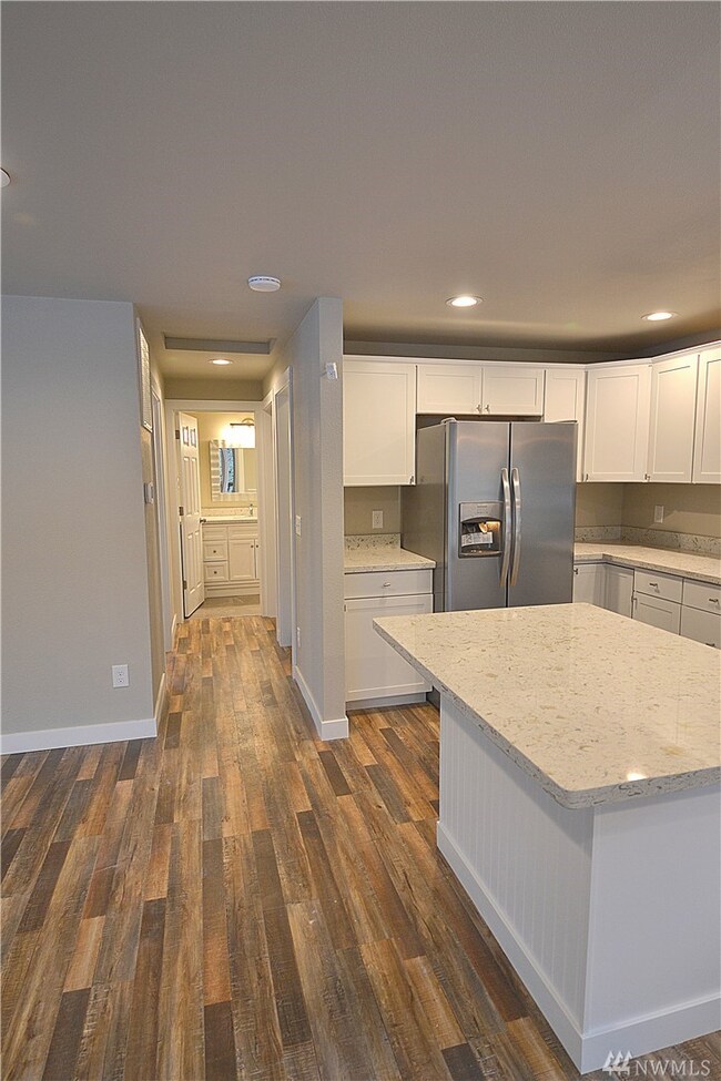 6161 E Grapeview Loop Rd, Allyn, WA 98524 - photo 7