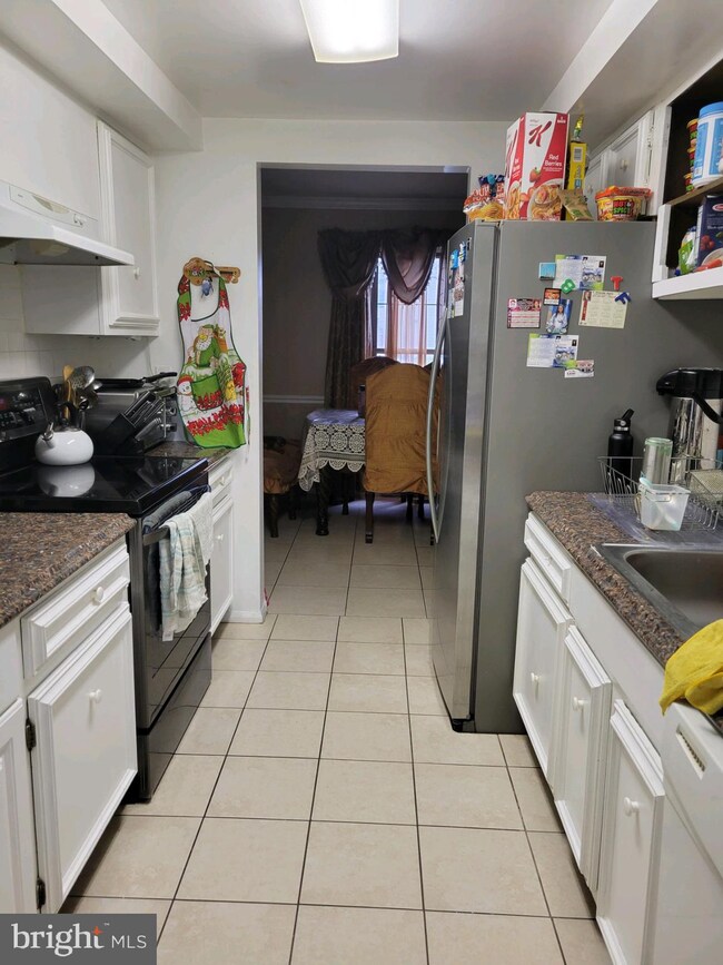 2146 Monaghan Dr, Herndon, VA 20170 - photo 3