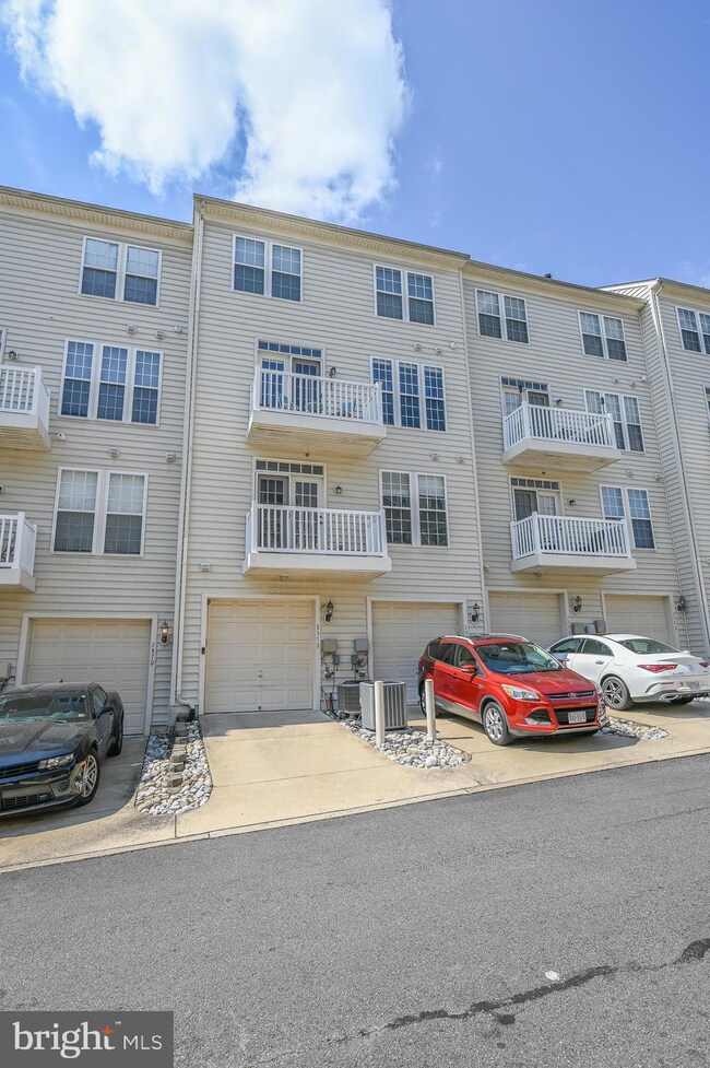 2374 Merseyside Dr, Woodbridge, VA 22191 - photo 4