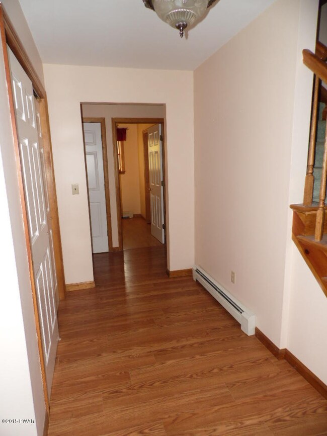 116 Oak Ridge Dr, Milford, PA 18337 - photo 3