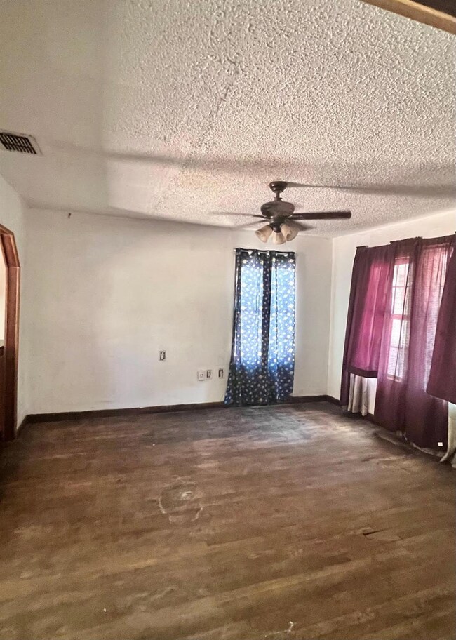 306 Cleveland Ave, Weatherford, TX 76086 - photo 6