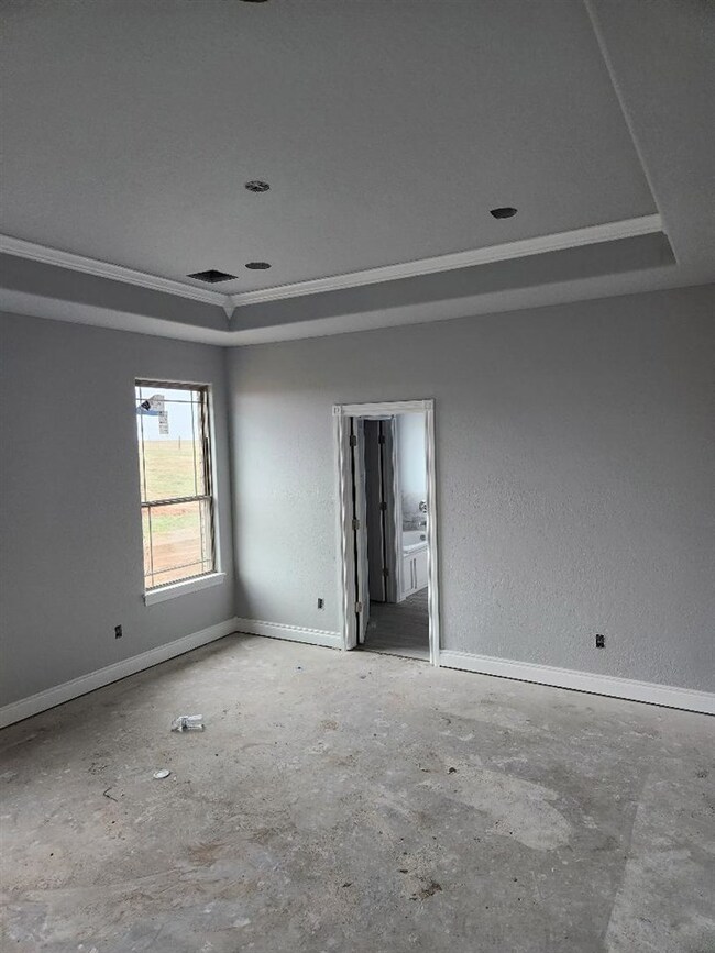 5704 NE Tadpole Dr, Elgin, OK 73538 - photo 6