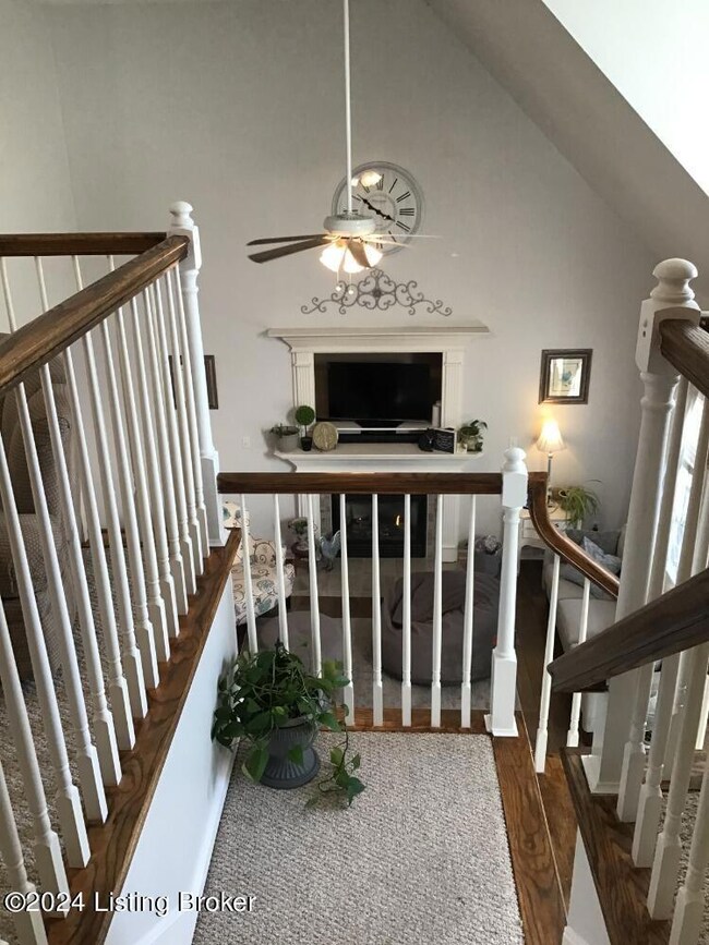 9103 Fox Chase Rd, Louisville, KY 40228 - photo 5