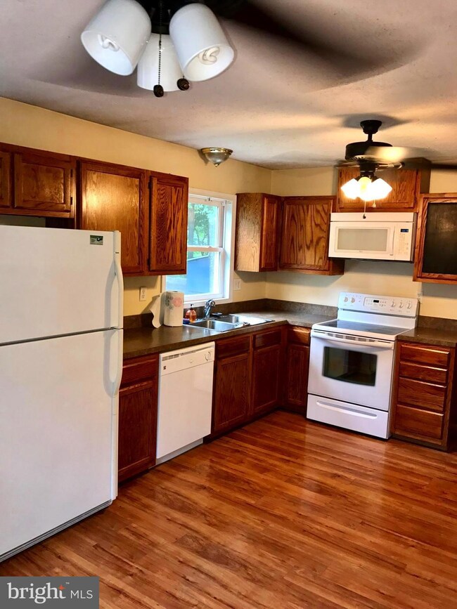 12420 Channelview Dr, Newburg, MD 20664 - photo 4