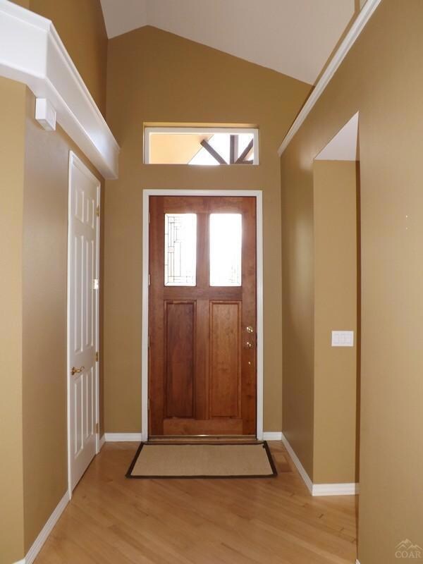 19270 Goose Creek Ct, Bend, OR 97702 - photo 2