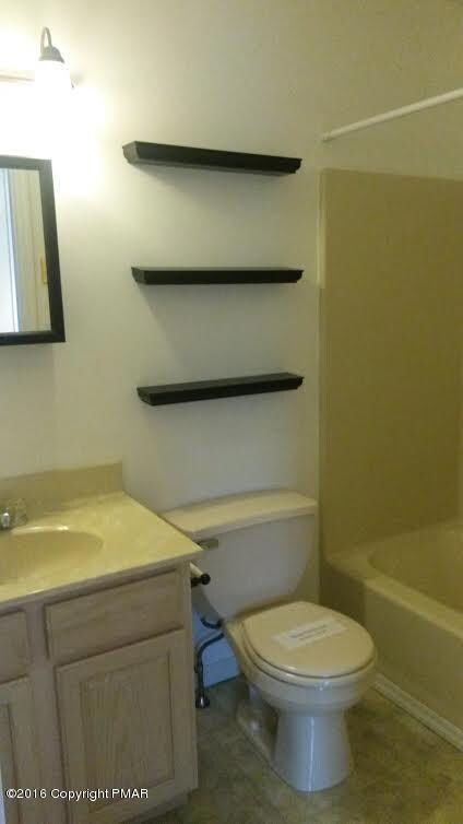 702 C Ave, Stroudsburg, PA 18360 - photo 6