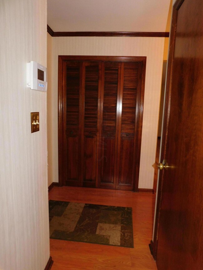 6074 Clintonview St, Columbus, OH 43229 - photo 2