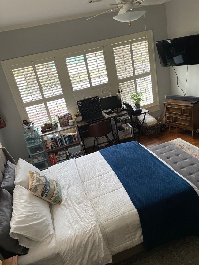 1706 Cherryhurst St, Houston, TX 77006 - photo 3