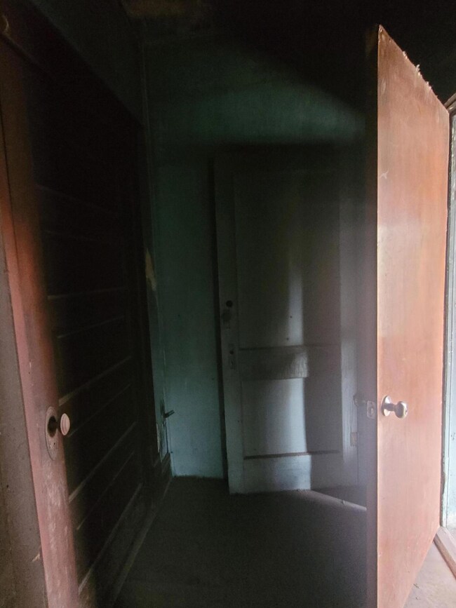 1560 Mckinley St, Gary, IN 46404 - photo 6