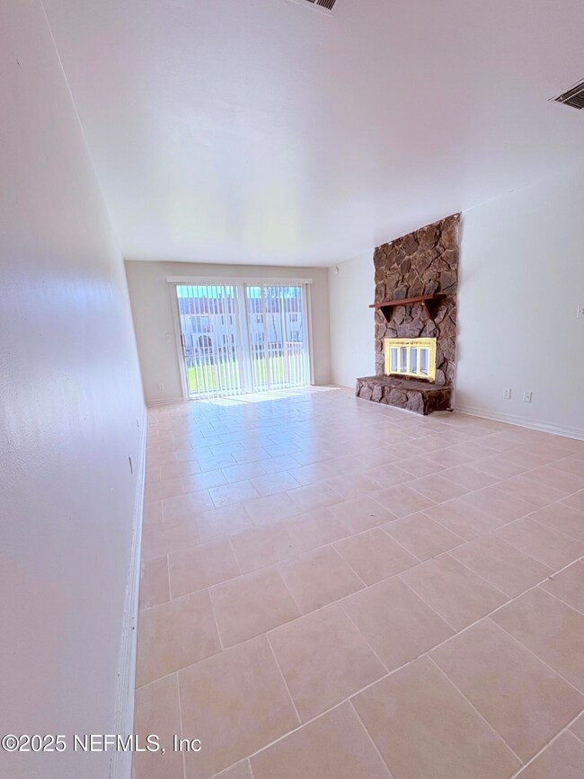 1540 El Prado Rd unit 4, Jacksonville, FL 32216 - photo 4