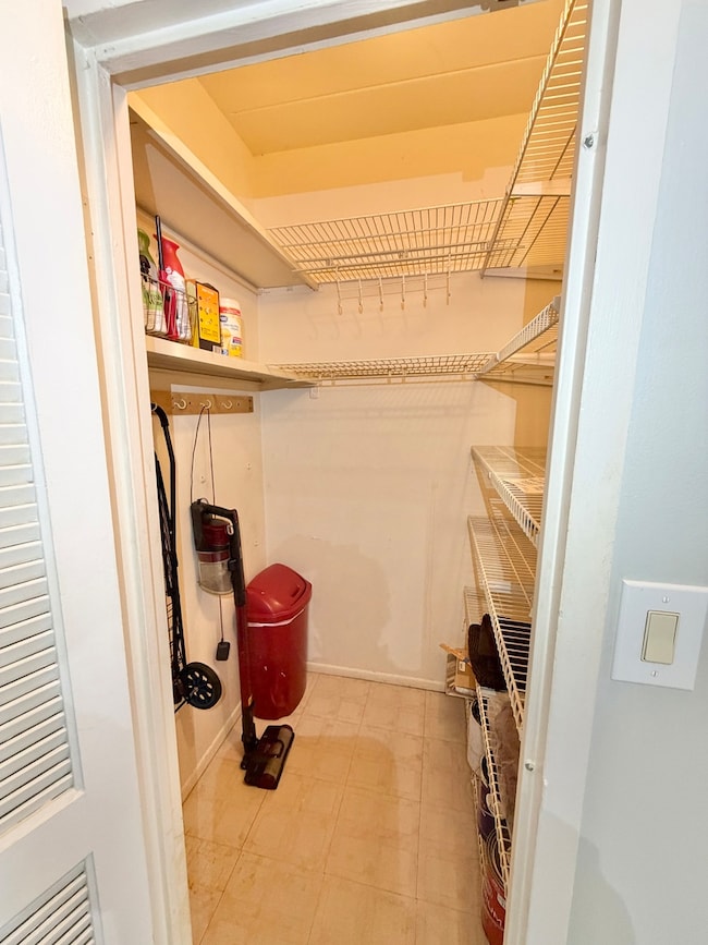 unit pantry/utility closet