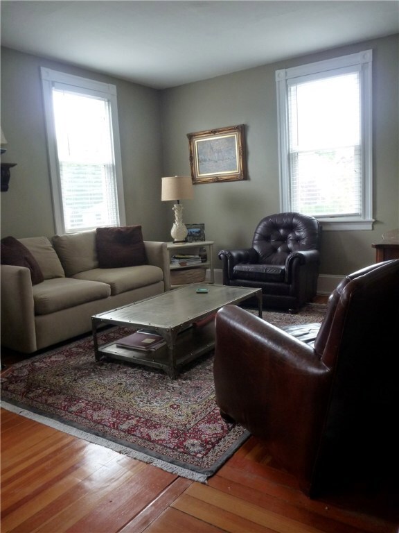 132 Gibbs Ave unit 2, Newport, RI 02840 - photo 3