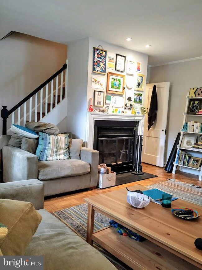 1210 S Barton St unit 331, Arlington, VA 22204 - photo 3