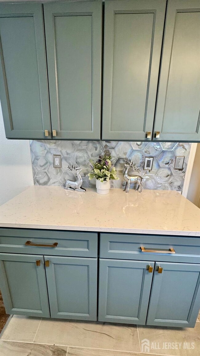 547 Sheldon Way, Monroe Township, NJ 08831 - photo 5