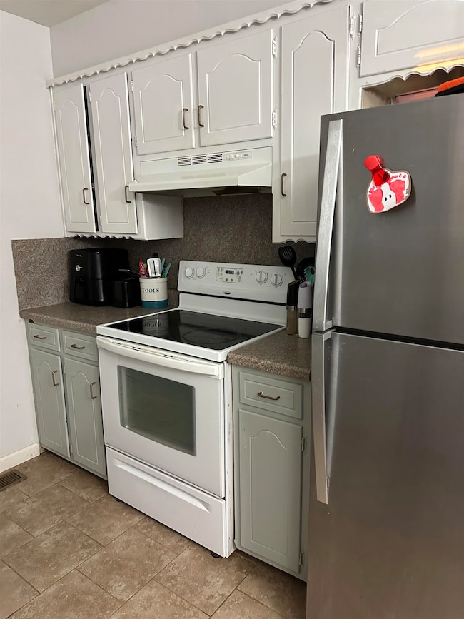 3905 Oakcrest Ave, Enid, OK 73703 - photo 3