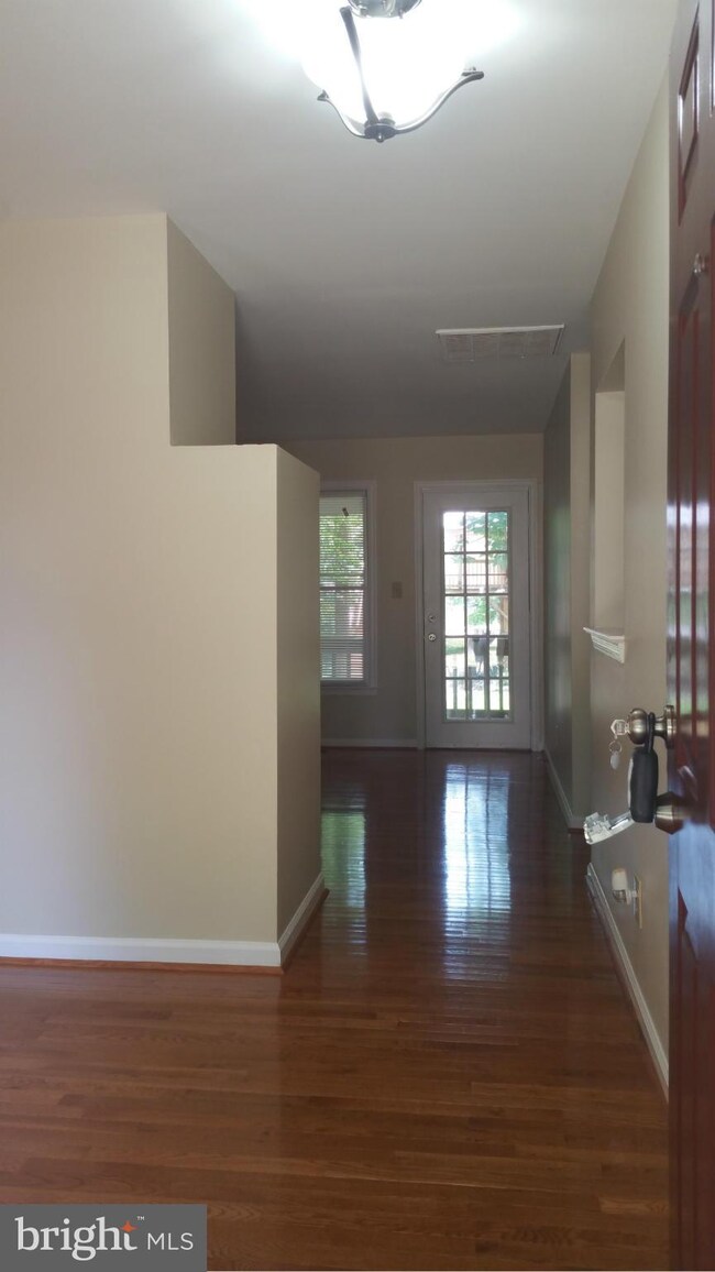 10800 Cobblestone Dr, Spotsylvania, VA 22553 - photo 3