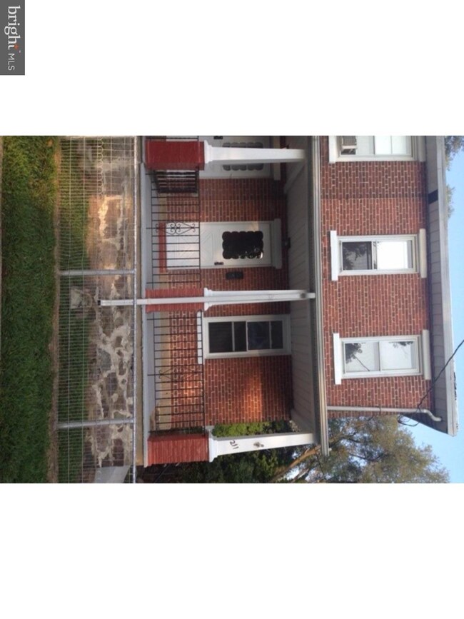 211 Magnolia St, Beverly, NJ 08010 - photo 6