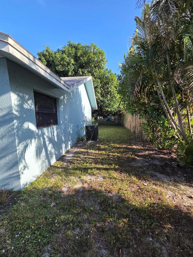 354 E Prima Vista Blvd, Port Saint Lucie, FL 34983 - photo 6