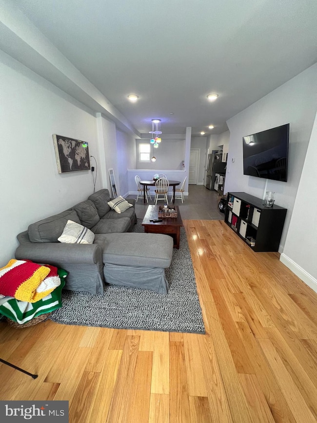 1113 Wallace St unit A, Philadelphia, PA 19123 - photo 3