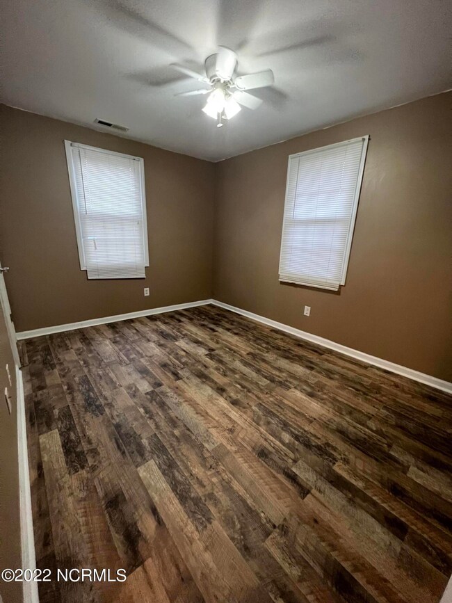 524 Williams St, Jacksonville, NC 28540 - photo 7