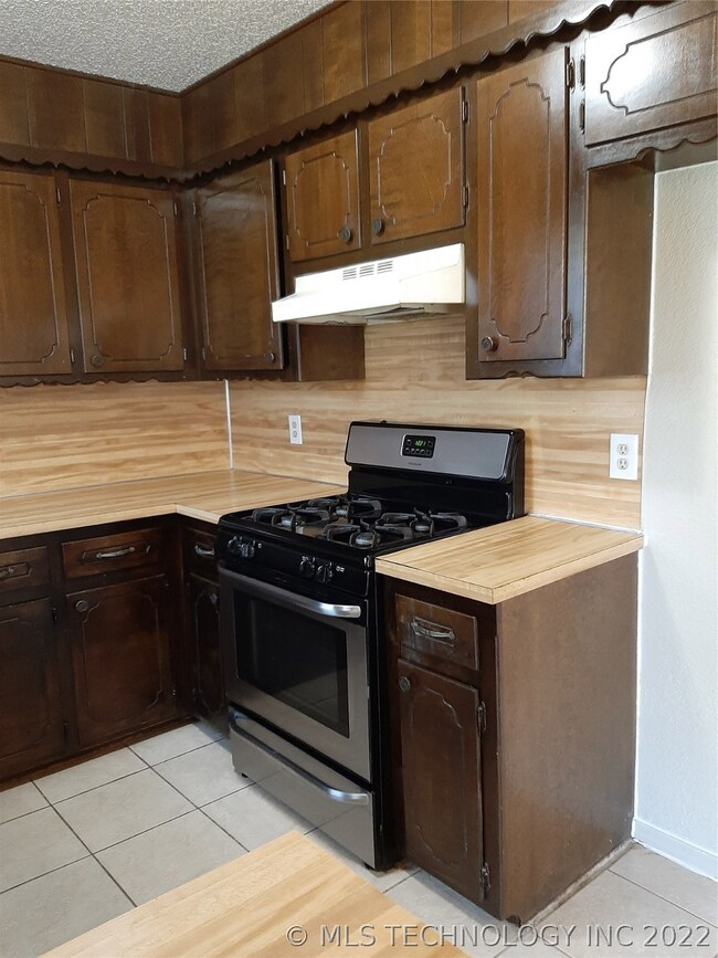 574 E 139th St, Glenpool, OK 74033 - photo 4