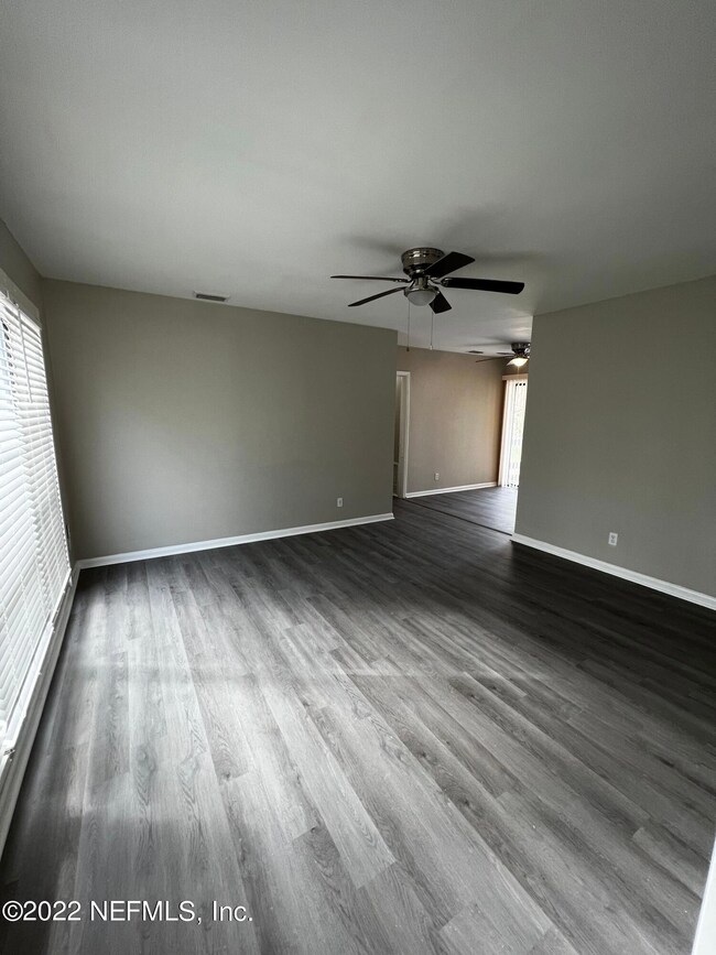 2425 Dolphin Ave unit A, Jacksonville, FL 32218 - photo 7