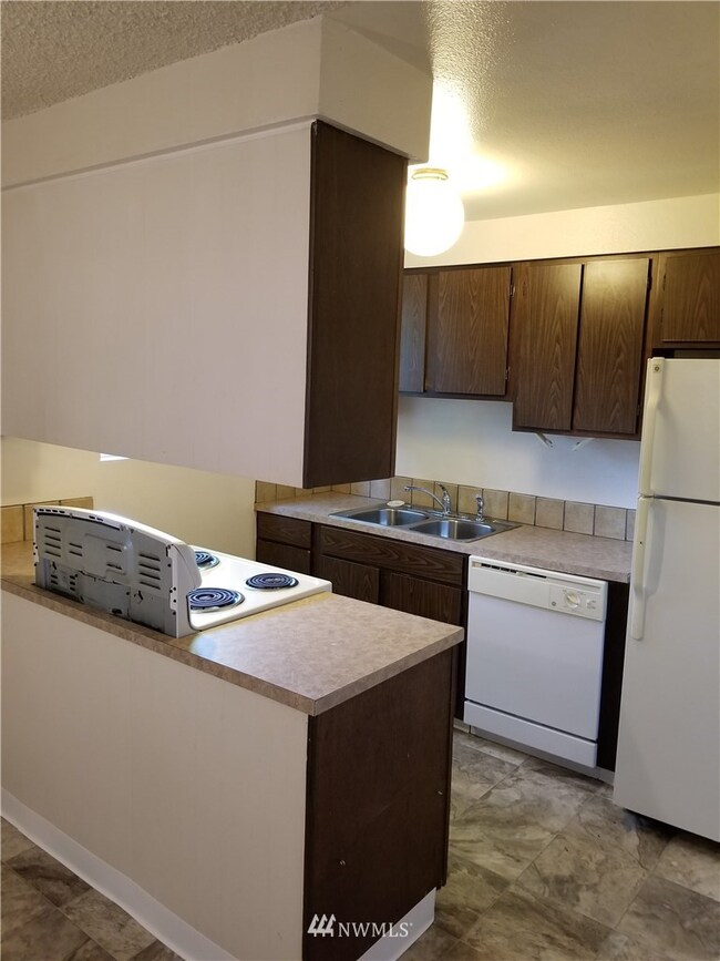 2250 I St NE, Auburn, WA 98002 - photo 7