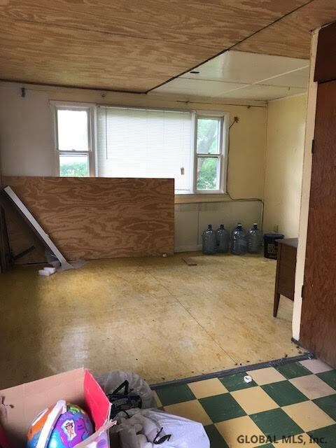 331 Richfield St, Troy, NY 12182 - photo 7