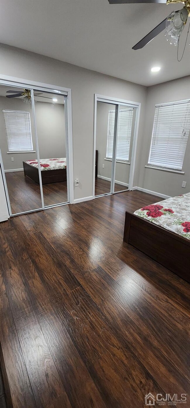 11 Lefferts St, Carteret, NJ 07008 - photo 5