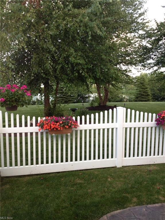 3895 Dugans Landing unit 74, Perry, OH 44081 - photo 6