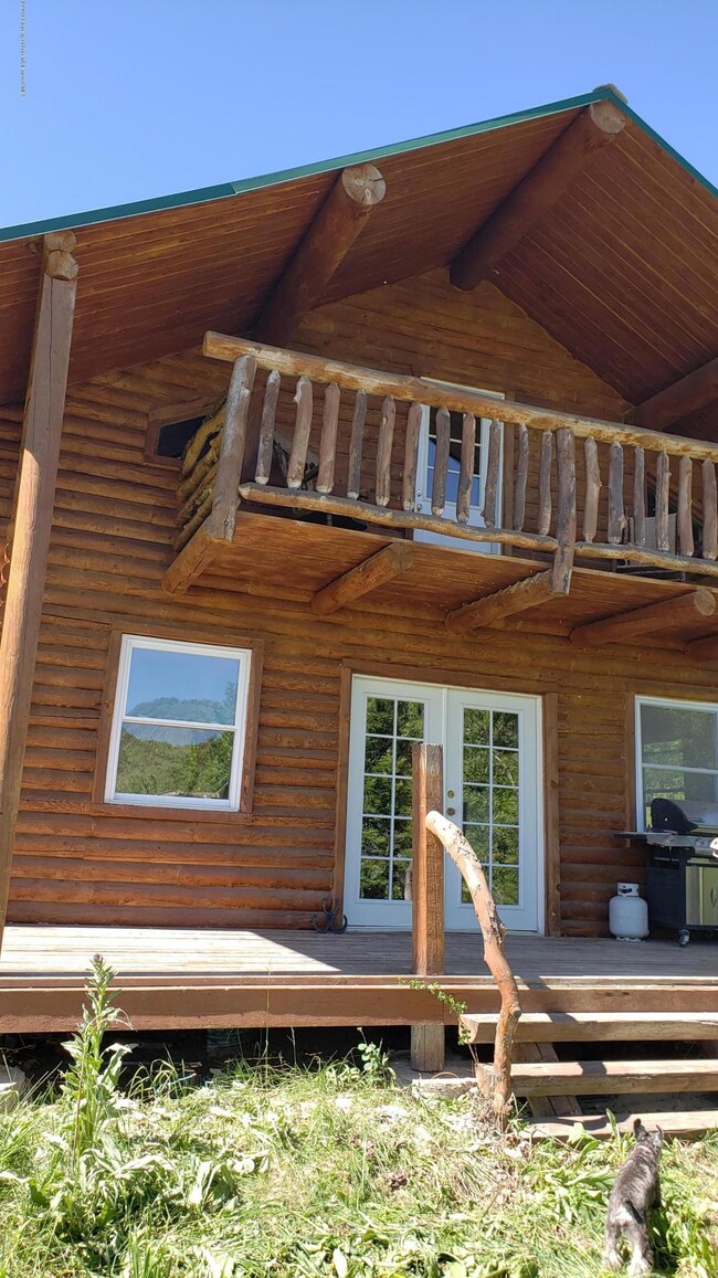 frontviewcabin