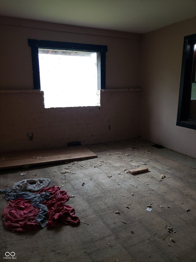 718 W Charles St, Muncie, IN 47305 - photo 4