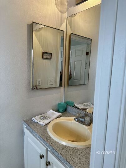 1/2 bath