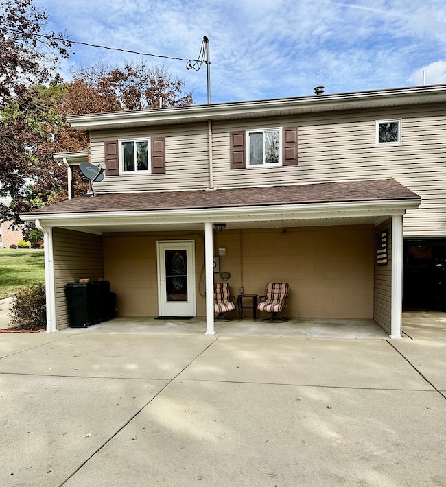 219 Aztec Ln, New Cumberland, WV 26047 - photo 4