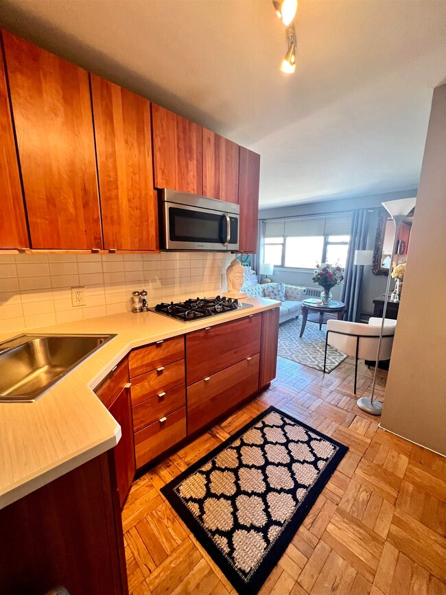 6515 Boulevard E unit 3M, West New York, NJ 07093 - photo 4