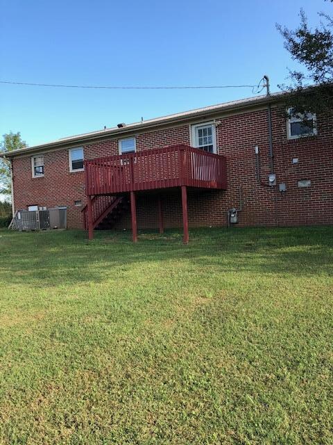 64 Lakeside Dr, Rock Island, TN 38581 - photo 2