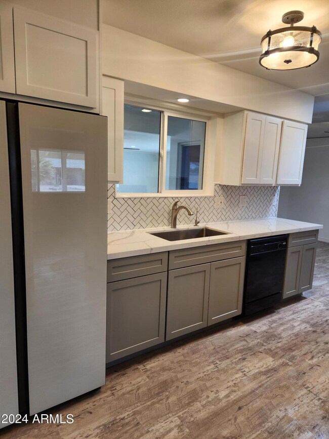 10830 W Canterbury kitchen 3