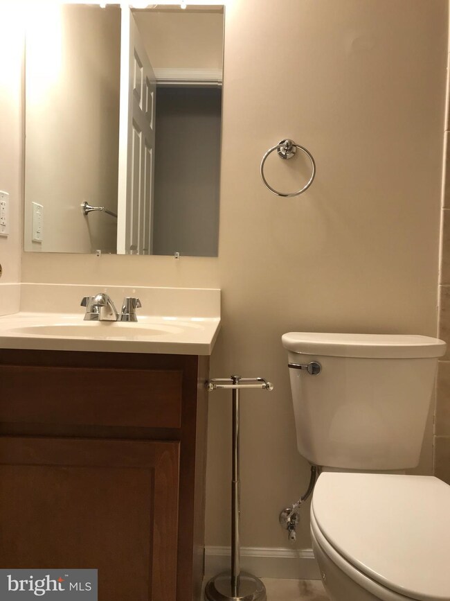 1833 Central Place NE unit A, Washington, DC 20002 - photo 7