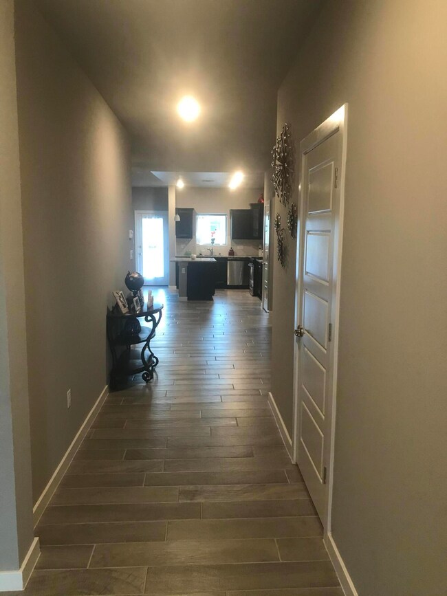 13852 Lago Vista Ave, Horizon City, TX 79928 - photo 6