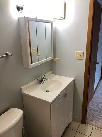 692 Quincy Bridge Ln unit 101, Glenview, IL 60025 - photo 4