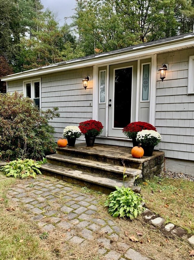 253 Hale Hill Rd, Swanzey, NH 03446 - photo 4