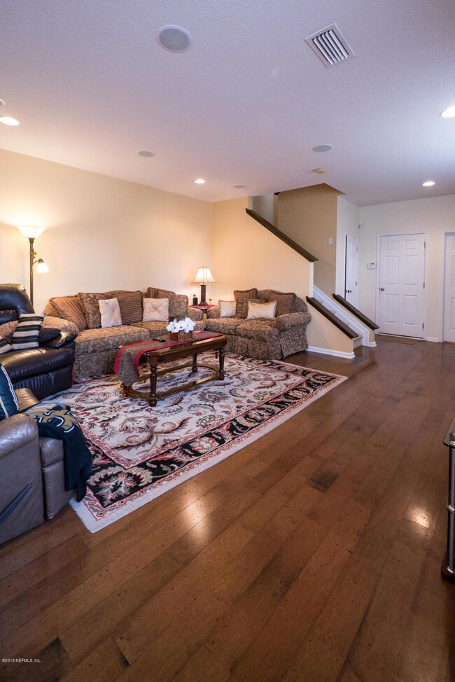 2305 Red Moon Dr, Jacksonville, FL 32216 - photo 7